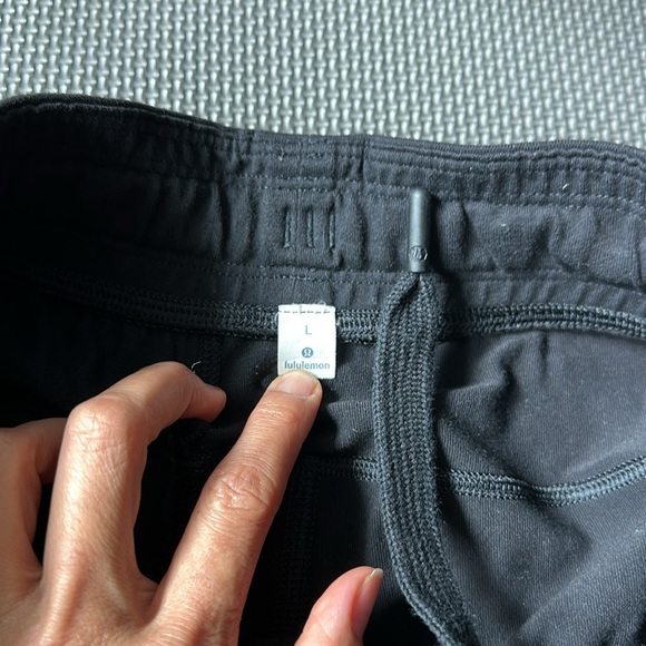 Lululemon men joggers pants size L - Picture 4 of 8